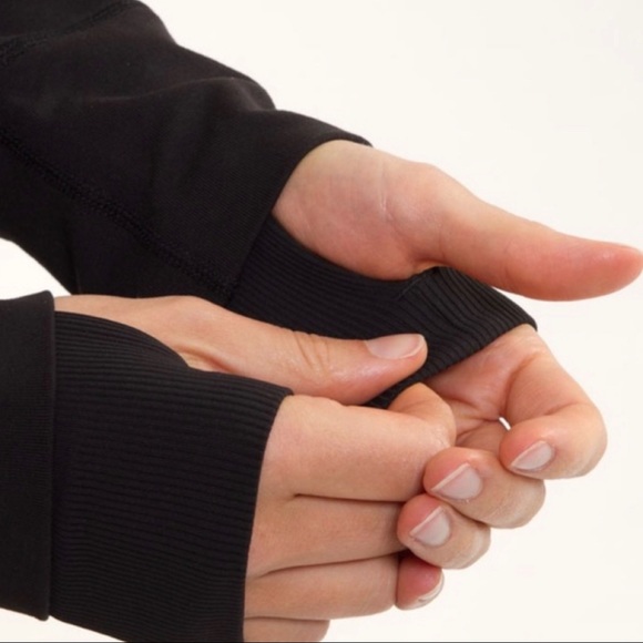 [SOLD] Lululemon :: *Rare* City to Yoga Jacket - size 2 Black - peplum - Picture 6 of 9